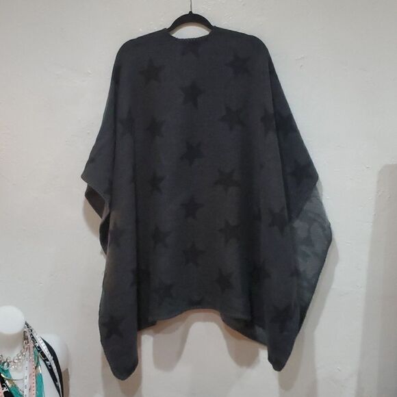 Woolrich Reversible Shawl Cape Star Pattern & Camo - Picture 3 of 10
